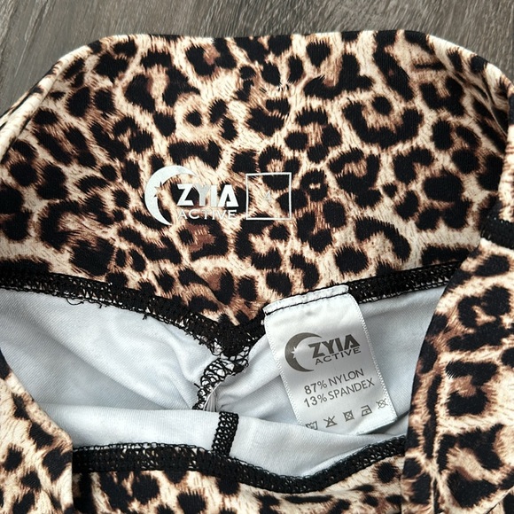 ZYIA Active Leggings Size 4 Leopard - Picture 4 of 7